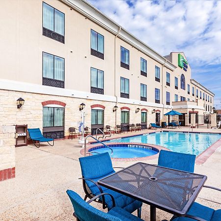 Holiday Inn Express Hotel & Suites Floresville By Ihg Екстериор снимка