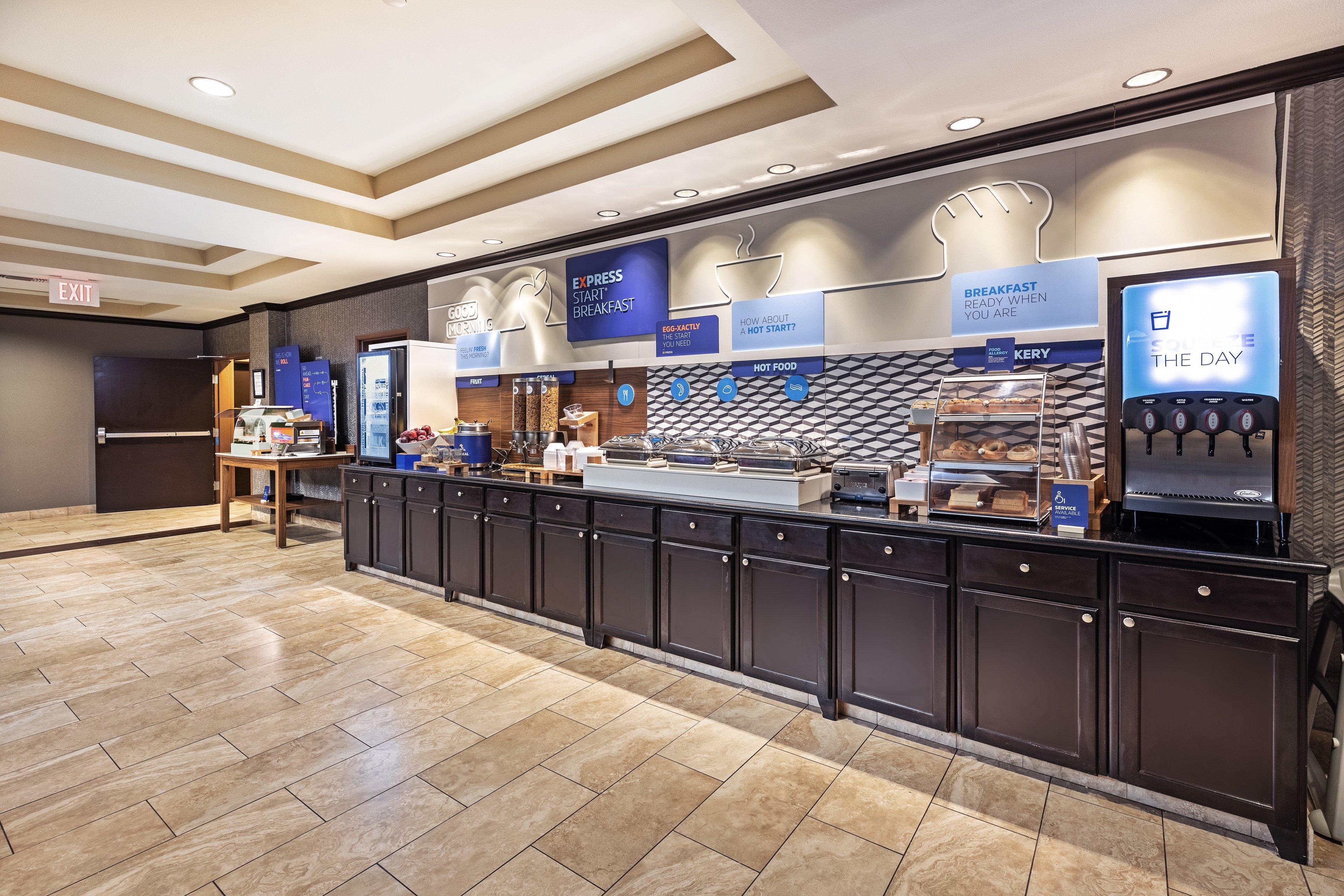 Holiday Inn Express Hotel & Suites Floresville By Ihg Екстериор снимка